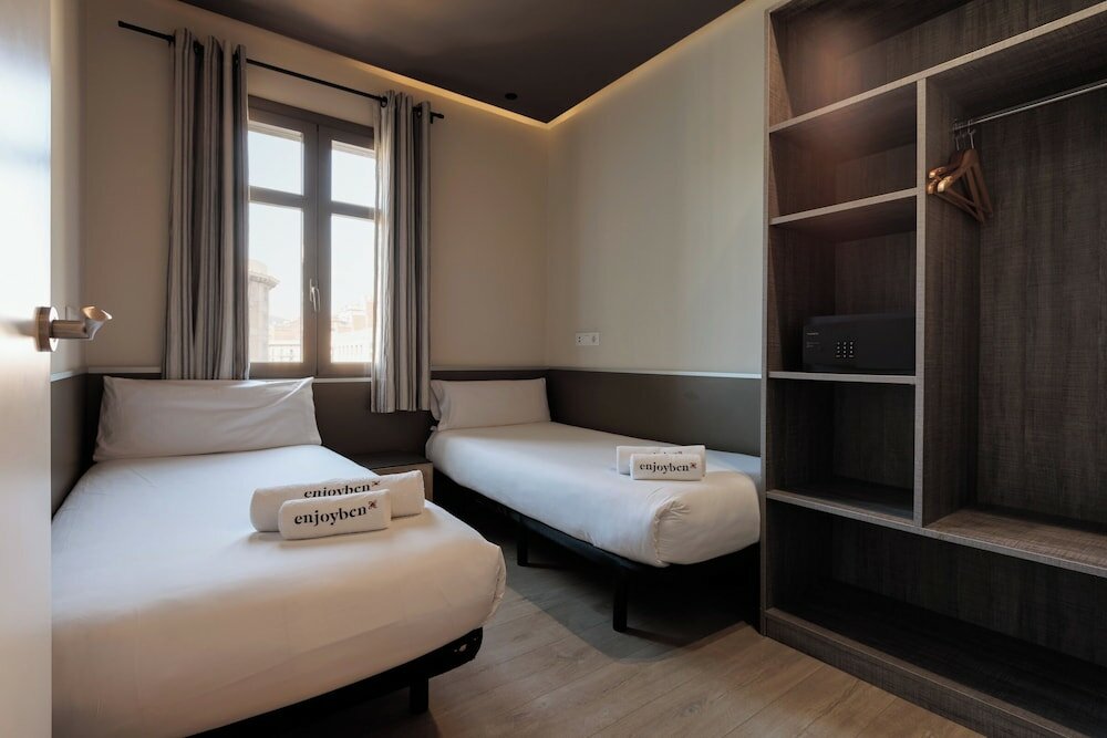 Фото Enjoybcn Miro Apartments