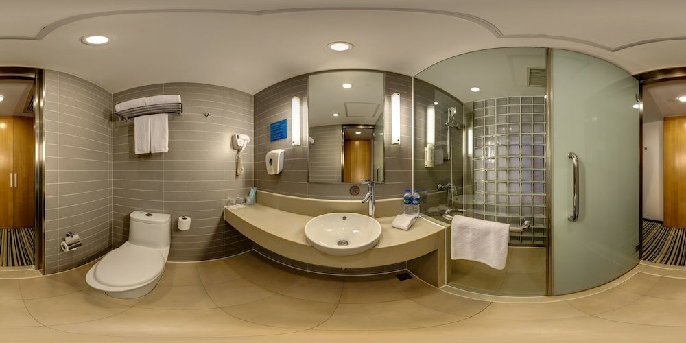 Фото Holiday Inn Express Shanghai Jinqiao Central, an Ihg Hotel