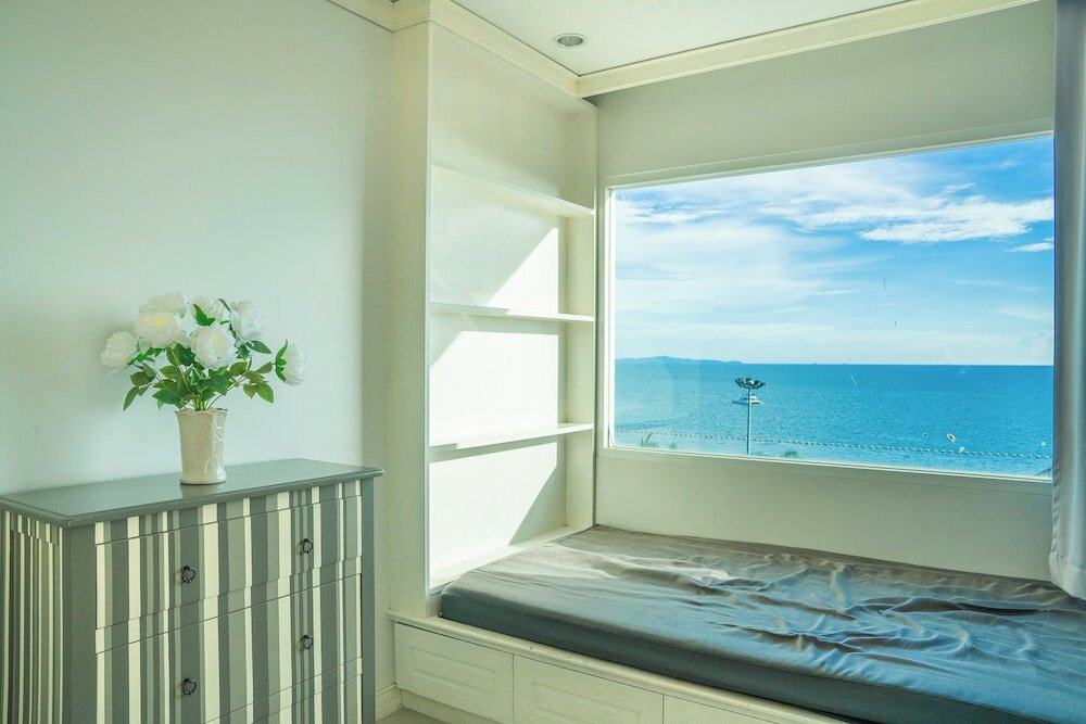 Фото Welcome World Beachfront Resort