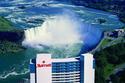 Внешний вид отеля Niagara Falls Marriott Fallsview Hotel & SPA в Ниагара-Фолсе, фото 1
