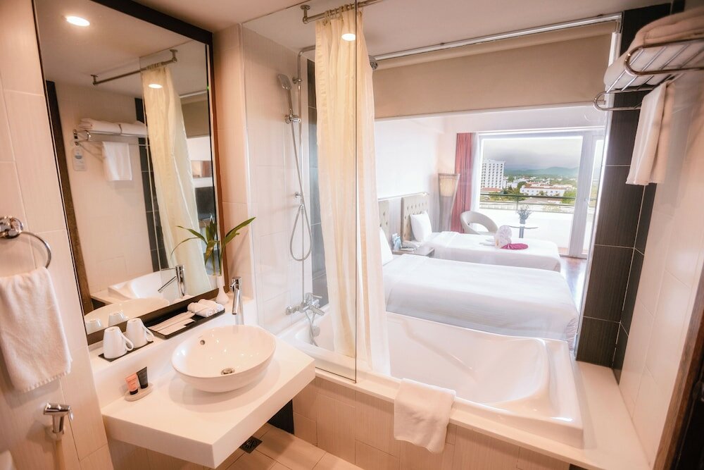 Фото Muong Thanh Holiday Hue Hotel