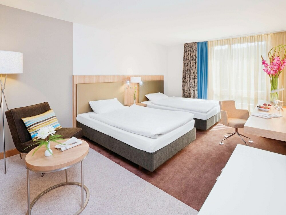 Фото Mövenpick Hotel Zürich Regensdorf