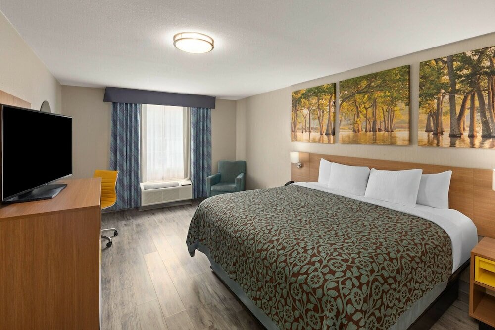 Фото Days Inn by Wyndham Lincoln
