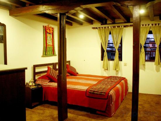 Фото Temple House