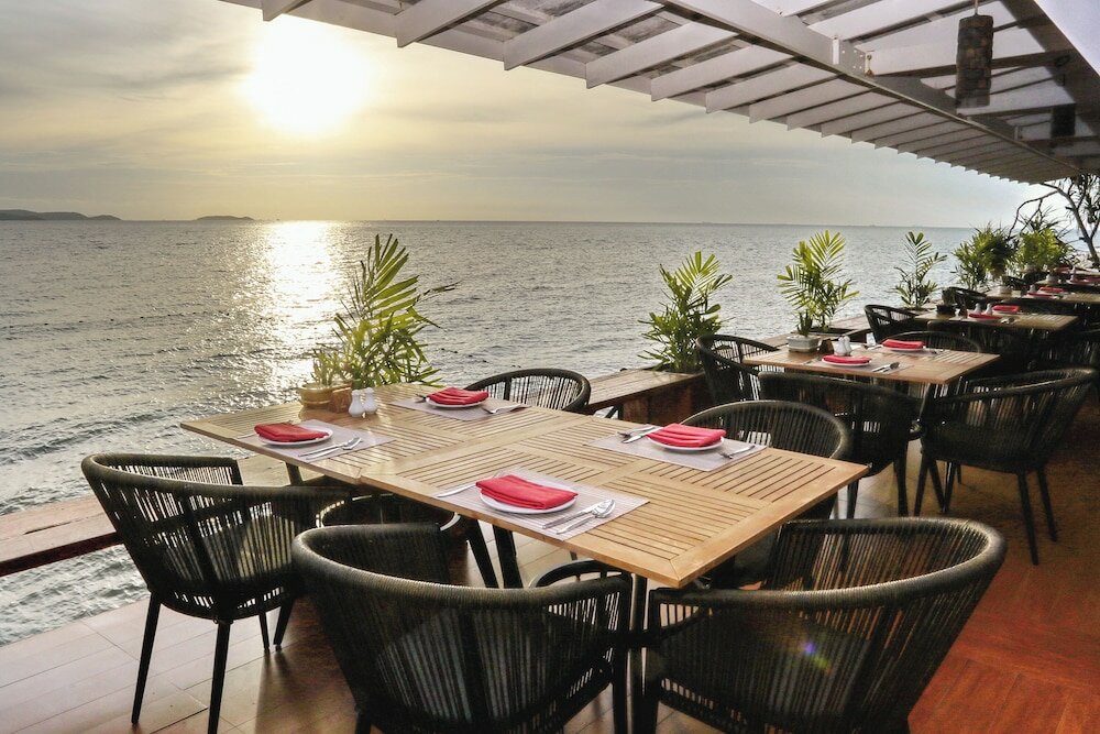 Фото Royal Cliff Beach Hotel