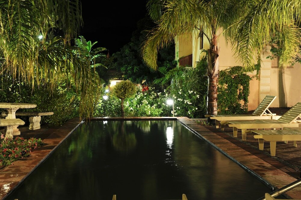 Фото Montagu Country Hotel