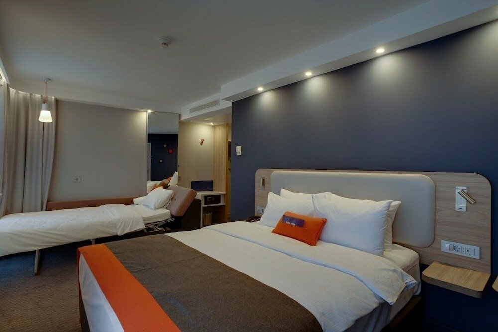 Фото Holiday Inn Express Ljubljana