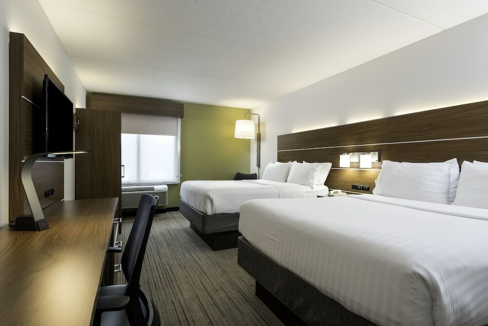 Фото Holiday Inn Express Charlotte Belmont Airport, an Ihg Hotel