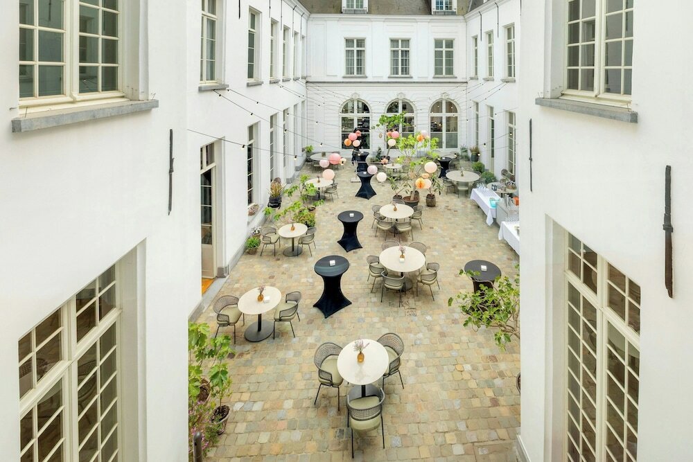 Фото Sapphire House Antwerp, Autograph Collection
