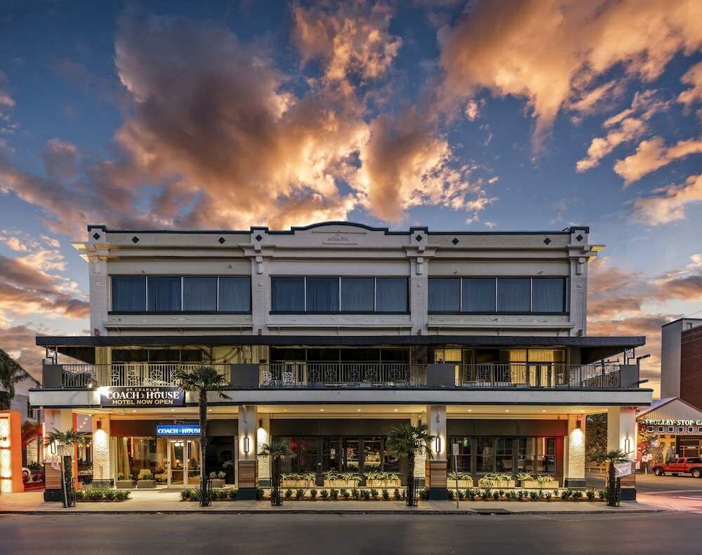 Фото St Charles Coach House, Ascend Hotel Collection