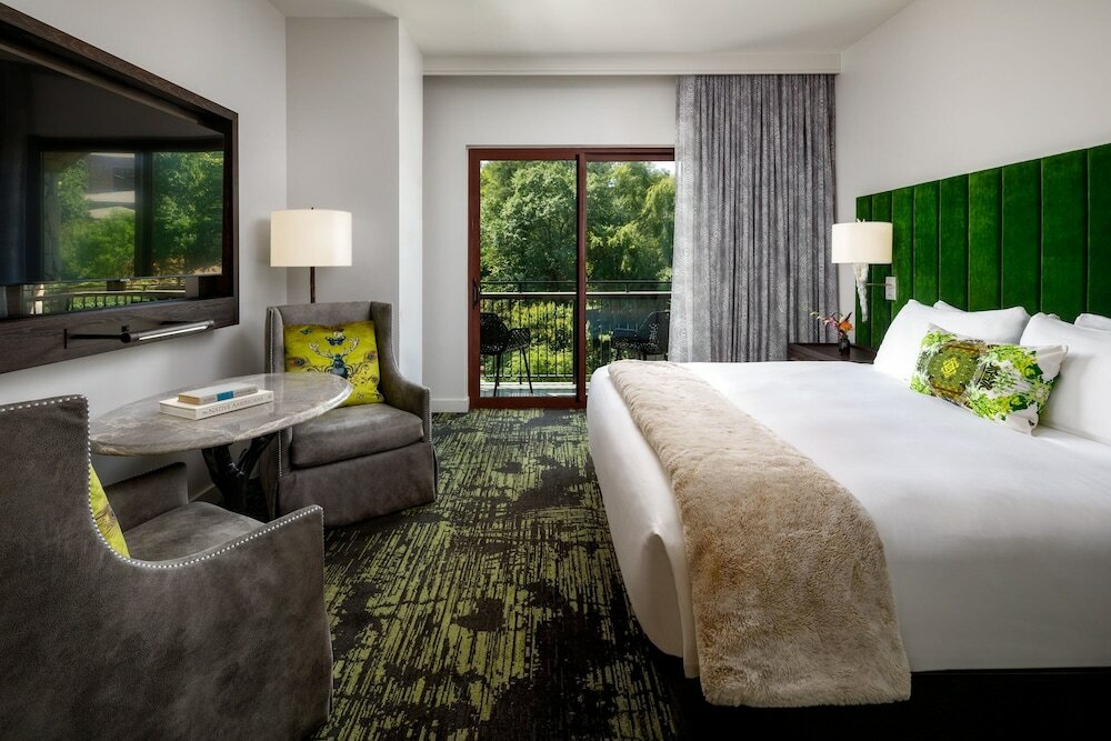 Фото Grand Bohemian Lodge Greenville Autograph Collection