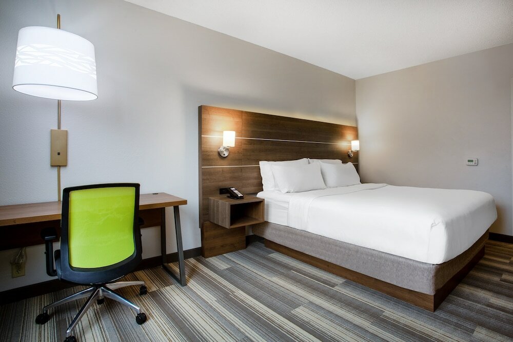 Фото Holiday Inn Express And Suites Fort Wayne