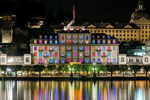 Внешний вид отеля Hotel Schweizerhof Luzern в Люцерне, фото 1