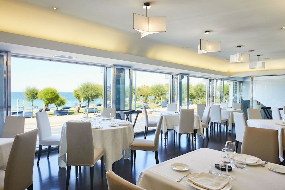 Фото Hotel Silken Rio Santander