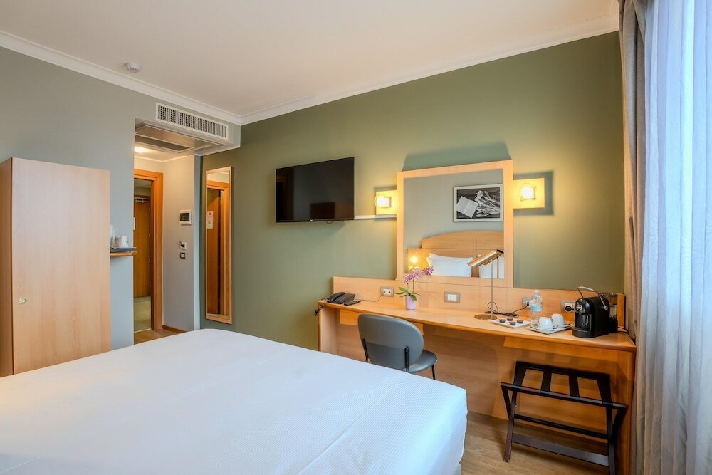 Фото Tulip Inn Turin West