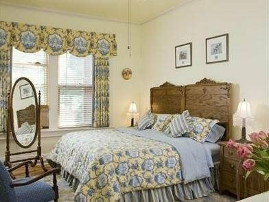 Внешний вид отеля B. F. Hiestand House Bed & Breakfast в Мариетте, фото 2