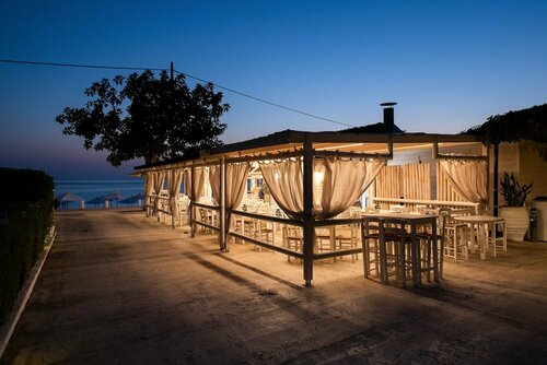 Внешний вид отеля Barefoot Contessa в Лоурдате, фото 2