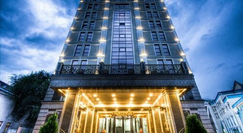 Внешний вид отеля The Plaza Hotel Bishkek в Бишкеке, фото 2