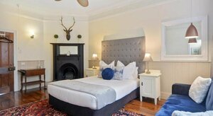 Гостиница The Pines Bed and Breakfast