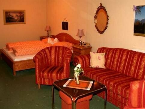 Гостиница Hotel Edelweiss в Фюгене