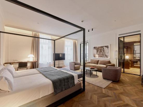 Фото Kozmo Hotel Suites & SPA