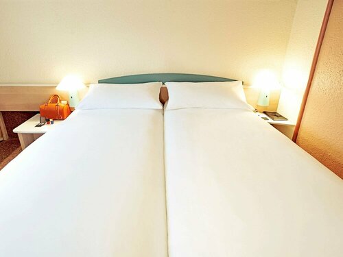 Гостиница Ibis Lyon Est Bron в Броне