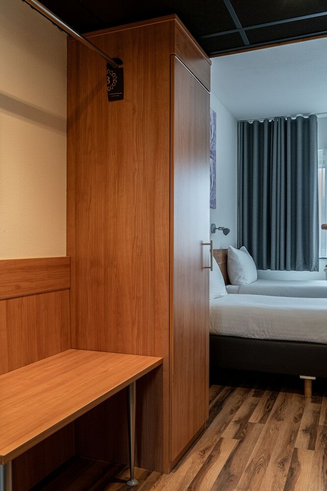 Фото Hotel De Duif Lisse - Schiphol