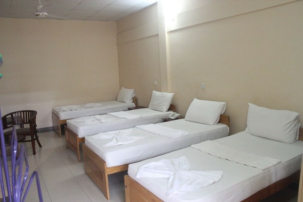 Фото Hotel Oviya