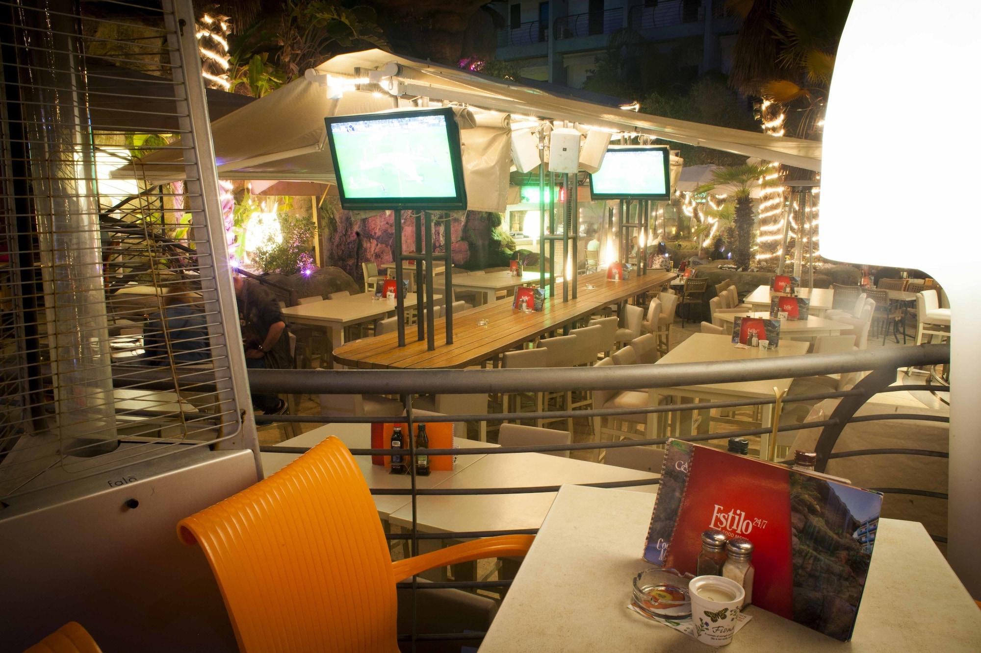 Фото Tropicana Hotel