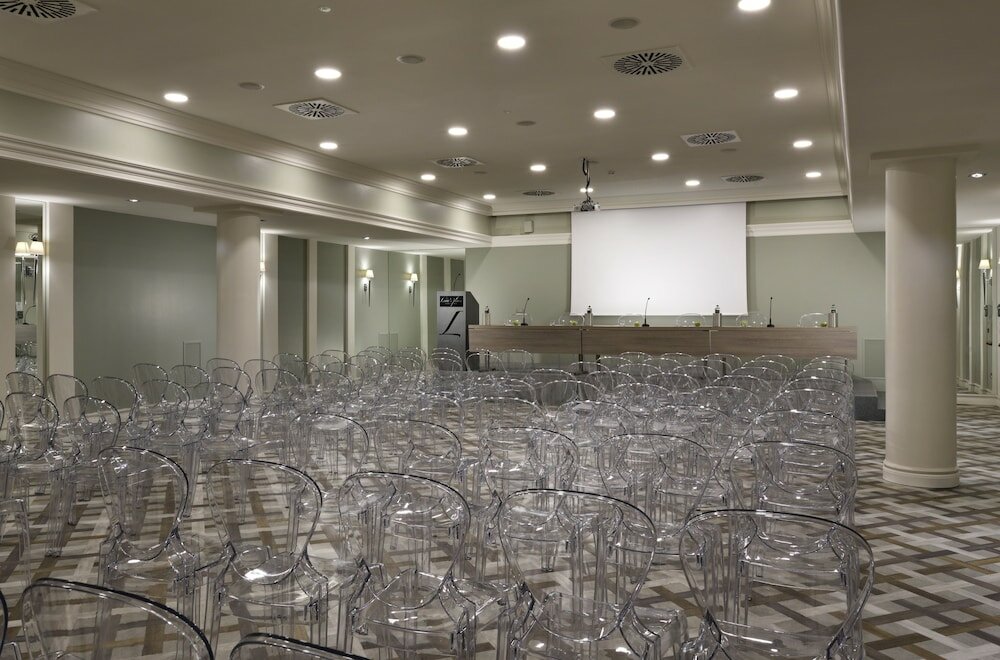 Фото Leon's Place