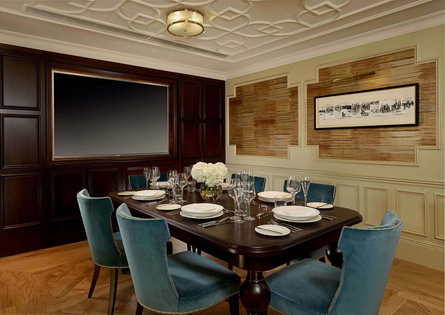 Фото 100 Queen's Gate Hotel London Kensington, Curio Collection by Hilton