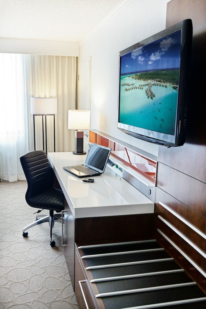 Фото Delta Hotels by Marriott Saguenay Conference Centre