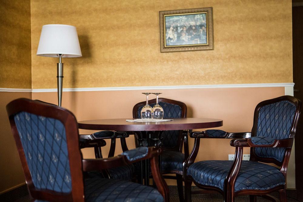 Фото Château Repotel Henri IV