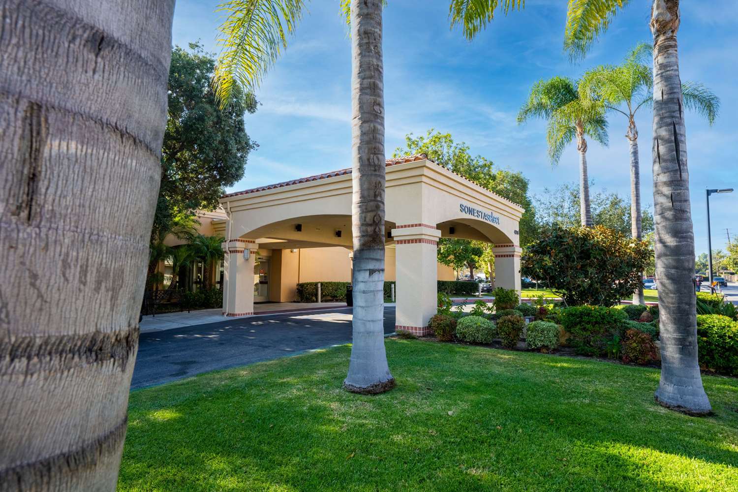 Фото Sonesta Select Camarillo