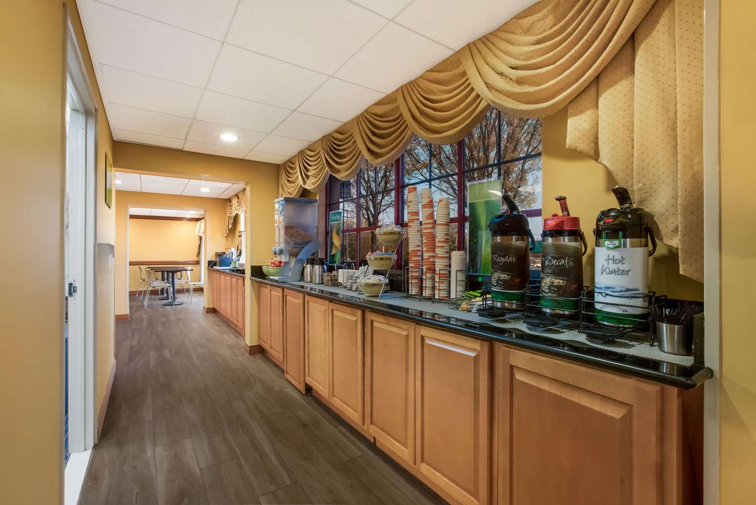 Фото Quality Inn Near Princeton