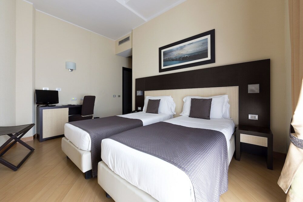 Фото Hotel Naples