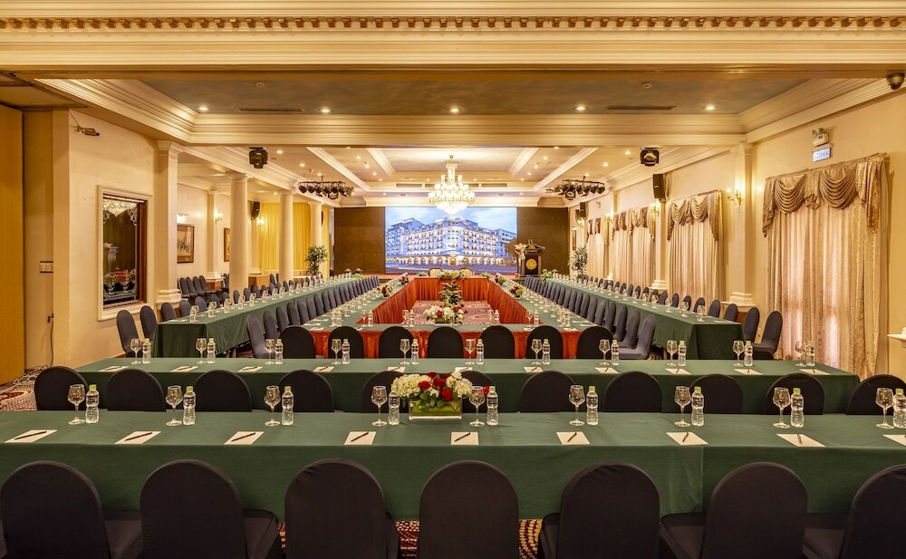 Фото Hotel Majestic Saigon