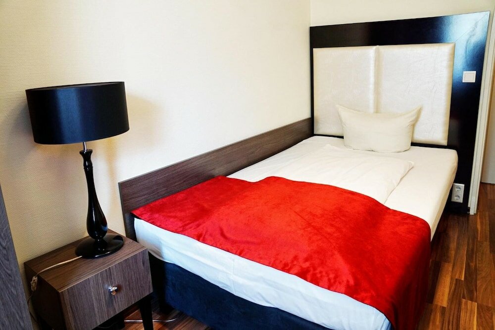 Фото Admiral Hotel