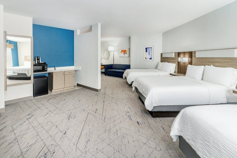 Фото Holiday Inn Express Hotel & Suites Denver North - Thornton, an Ihg Hotel