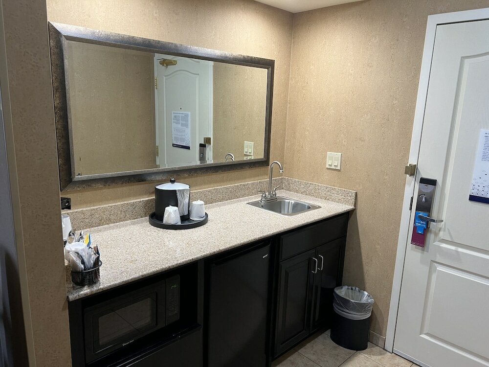 Фото Hampton Inn & Suites Barstow