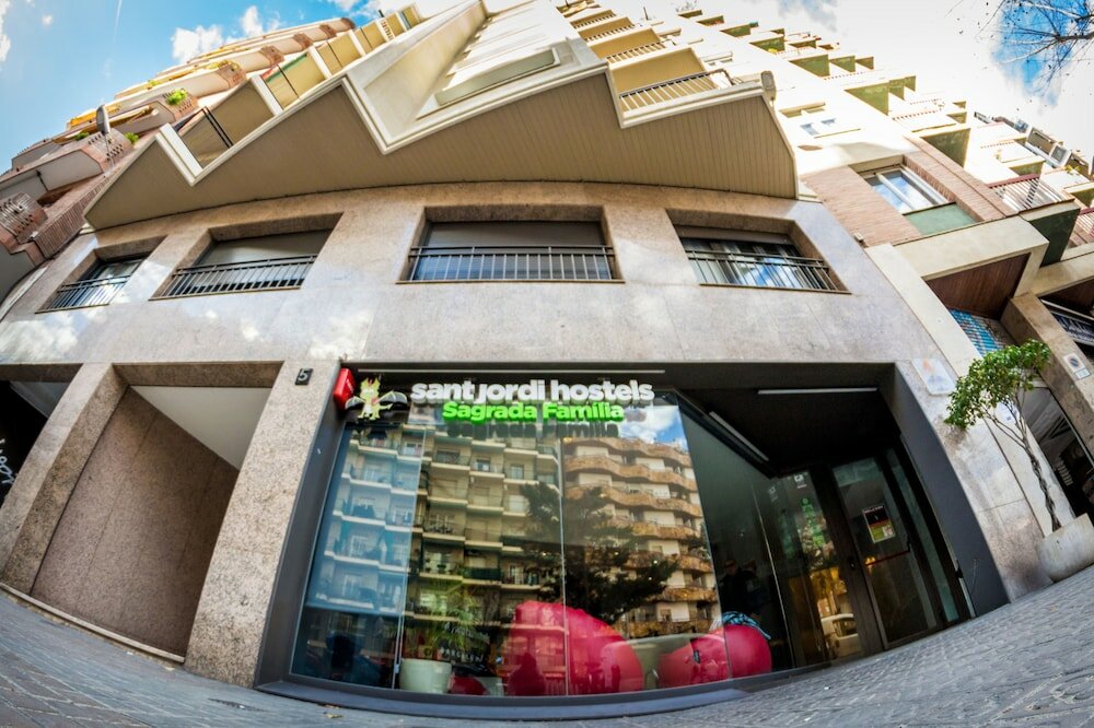 Фото Sant Jordi Hostels Sagrada Familia