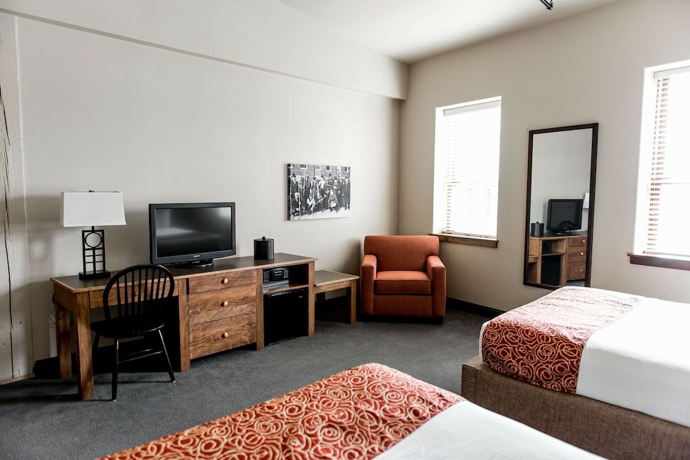 Фото Cork Factory Hotel