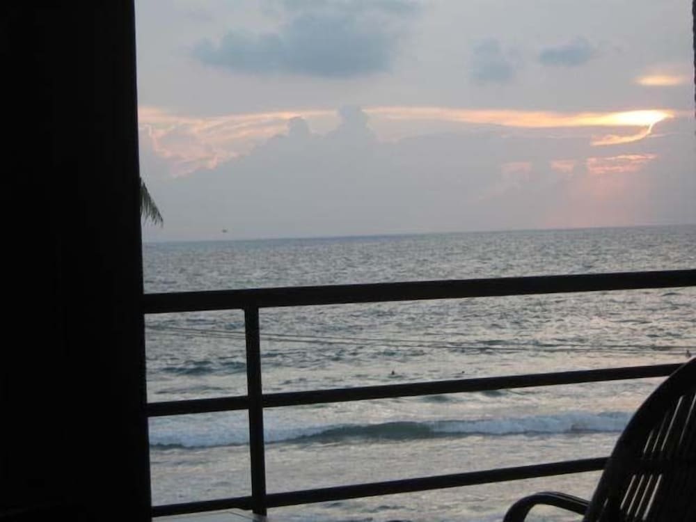 Фото Ocean Park Beach Resort