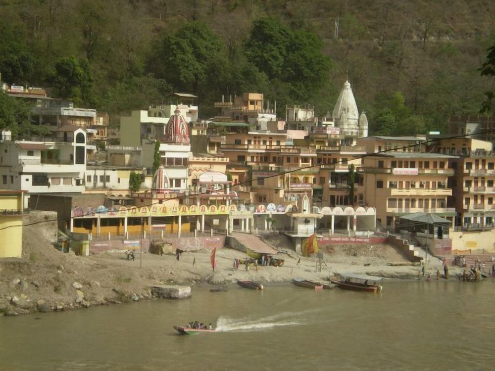 Фото Hotel Devbhoomi Inn