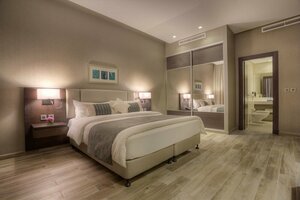 Гостиница The House Boutique Suites