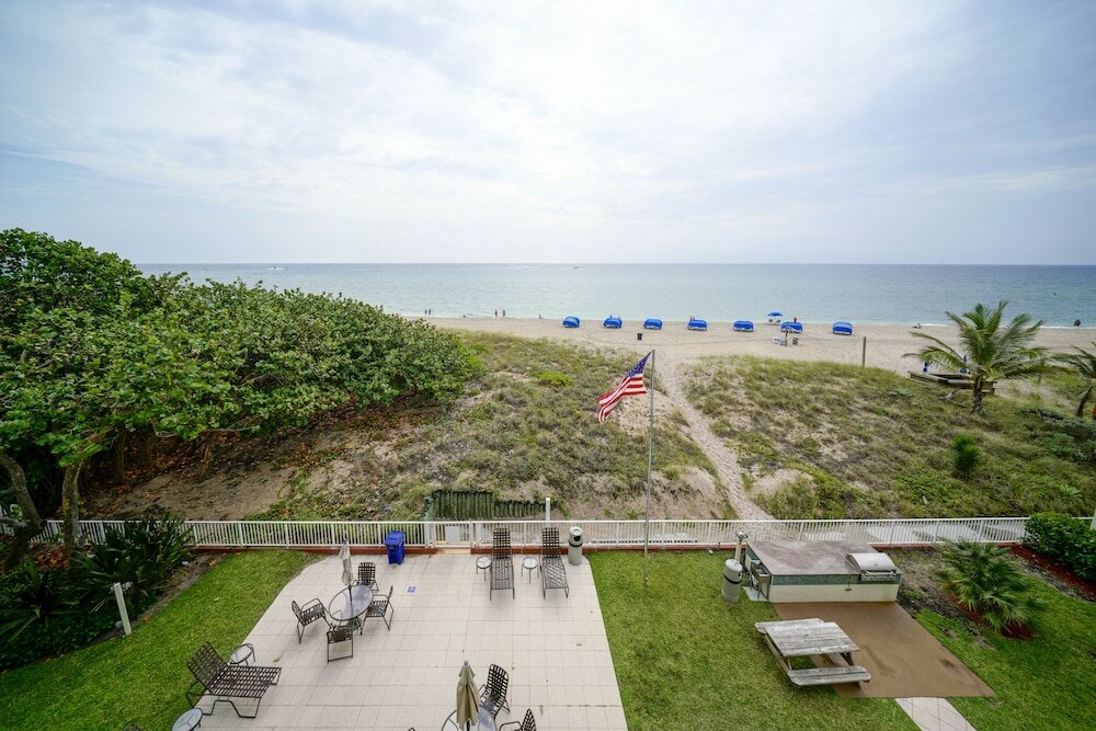 Фото La Costa Beach Club by Capital Vacations