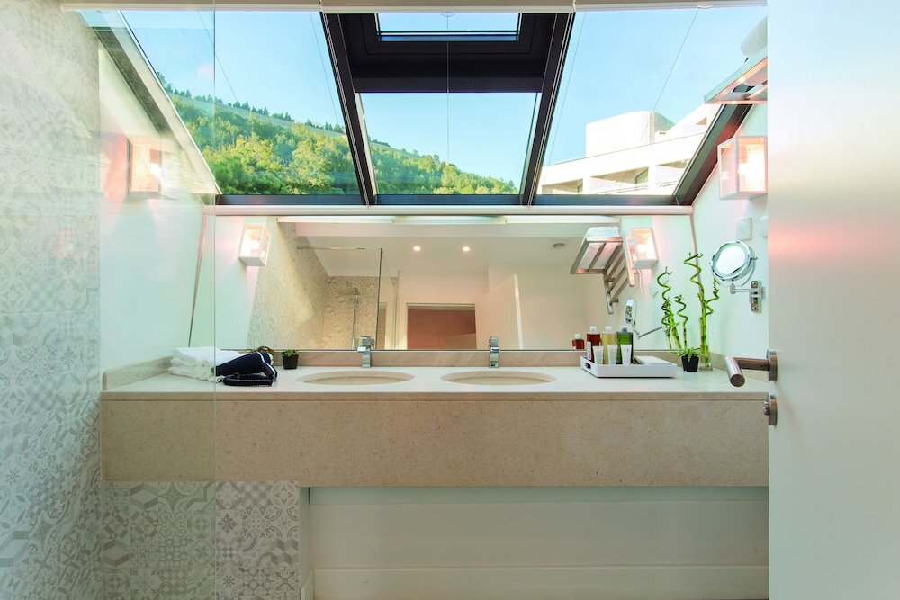 Фото Four Points by Sheraton Sesimbra