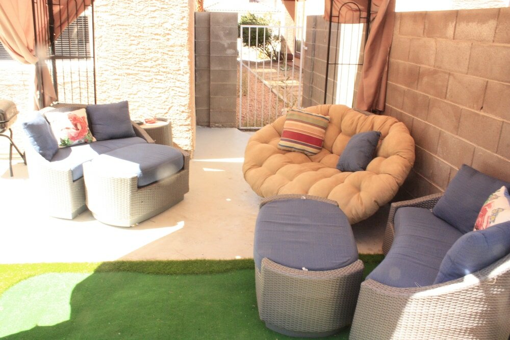 Фото Advantage Court