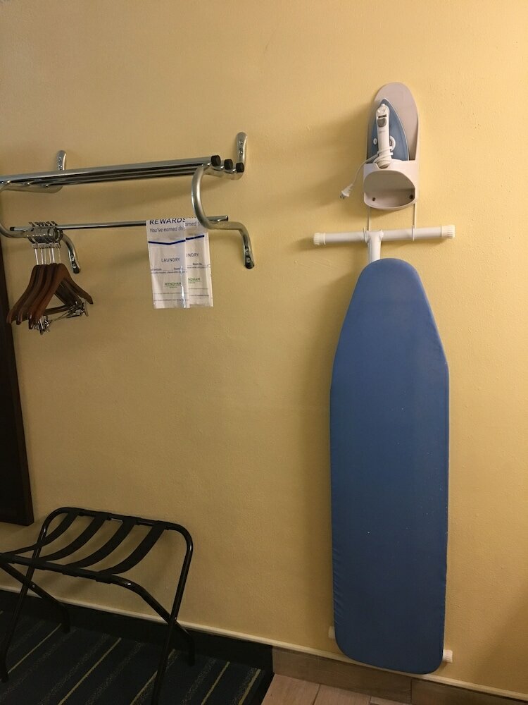 Фото Days Inn by Wyndham Clearwater/Gulf to Bay