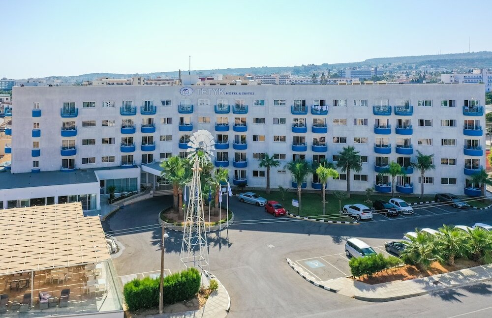 Фото Tetyk Hotel Apartments